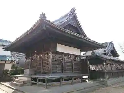 占部川神社の本殿