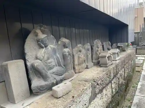 浄心寺の{uncategorized: "未分類", other: "その他", undefined: "問題あり", building: "その他建物", grave: "お墓", sacred_gate: "鳥居", guardian: "狛犬", statue: "像", buddha: "仏像", history: "歴史", nature: "自然", garden: "庭園", animal: "動物", pagoda: "塔", temizu: "手水舎", mountain_gate: "山門・神門", sanctuary: "本殿・本堂", subordinate: "末社・摂社", art: "芸術", scenery: "景色", jizo: "地蔵", ema: "絵馬", goshuin: "御朱印", omikuji: "おみくじ", items: "授与品その他", amulet: "お守り", goshuincho: "御朱印帳", eats: "食事", festival: "お祭り", votive_dance: "神楽", shichigosan: "七五三参", wedding: "結婚式", experience: "体験その他", initially: "初詣", around: "周辺", anti_infection: "感染症対策"}