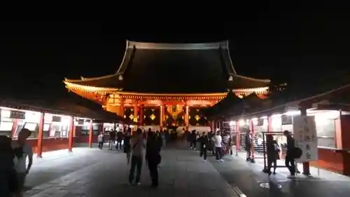 浅草寺の本殿