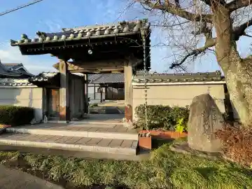 伊勢妙昌寺の{uncategorized: "未分類", other: "その他", undefined: "問題あり", building: "その他建物", grave: "お墓", sacred_gate: "鳥居", guardian: "狛犬", statue: "像", buddha: "仏像", history: "歴史", nature: "自然", garden: "庭園", animal: "動物", pagoda: "塔", temizu: "手水舎", mountain_gate: "山門・神門", sanctuary: "本殿・本堂", subordinate: "末社・摂社", art: "芸術", scenery: "景色", jizo: "地蔵", ema: "絵馬", goshuin: "御朱印", omikuji: "おみくじ", items: "授与品その他", amulet: "お守り", goshuincho: "御朱印帳", eats: "食事", festival: "お祭り", votive_dance: "神楽", shichigosan: "七五三参", wedding: "結婚式", experience: "体験その他", initially: "初詣", around: "周辺", anti_infection: "感染症対策"}