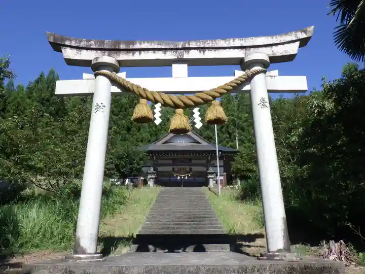 白鳥神社の鳥居