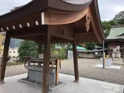 岡田神社の手水舎