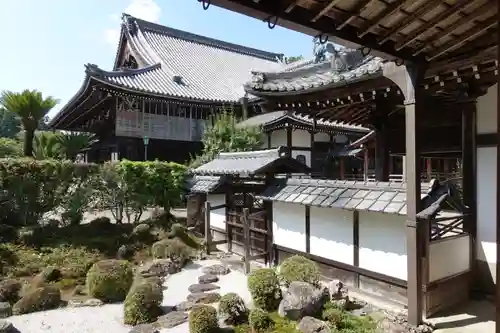 西教寺の庭園