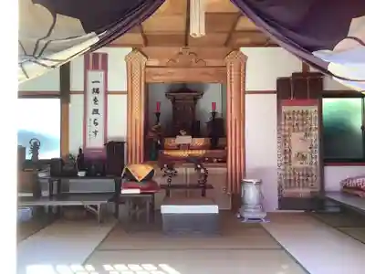 高蔵寺の本殿・本堂