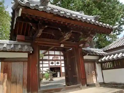 恵林寺の山門