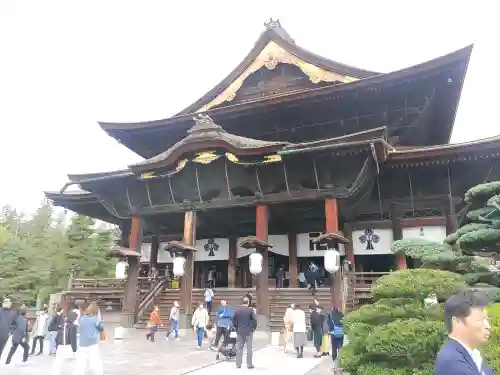 善光寺の本殿・本堂