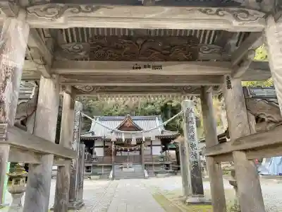 白山比咩神社の{uncategorized: "未分類", other: "その他", undefined: "問題あり", building: "その他建物", grave: "お墓", sacred_gate: "鳥居", guardian: "狛犬", statue: "像", buddha: "仏像", history: "歴史", nature: "自然", garden: "庭園", animal: "動物", pagoda: "塔", temizu: "手水舎", mountain_gate: "山門・神門", sanctuary: "本殿・本堂", subordinate: "末社・摂社", art: "芸術", scenery: "景色", jizo: "地蔵", ema: "絵馬", goshuin: "御朱印", omikuji: "おみくじ", items: "授与品その他", amulet: "お守り", goshuincho: "御朱印帳", eats: "食事", festival: "お祭り", votive_dance: "神楽", shichigosan: "七五三参", wedding: "結婚式", experience: "体験その他", initially: "初詣", around: "周辺", anti_infection: "感染症対策"}