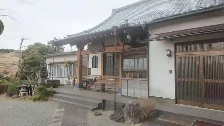法善寺の本殿・本堂