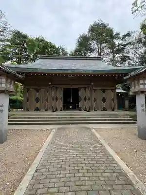 高岡市護国神社の本殿・本堂