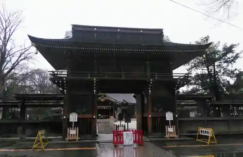 諏訪神社の山門