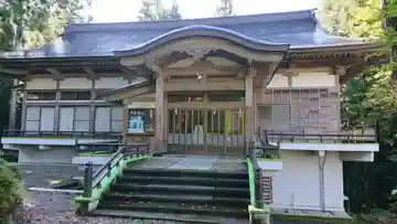 八海山尊神社の本殿・本堂