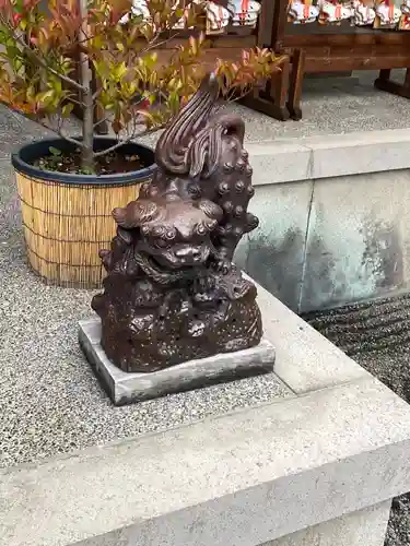 里之宮 湯殿山神社の狛犬