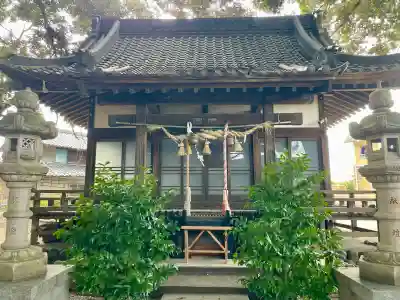 諏訪大神社 の{uncategorized: "未分類", other: "その他", undefined: "問題あり", building: "その他建物", grave: "お墓", sacred_gate: "鳥居", guardian: "狛犬", statue: "像", buddha: "仏像", history: "歴史", nature: "自然", garden: "庭園", animal: "動物", pagoda: "塔", temizu: "手水舎", mountain_gate: "山門・神門", sanctuary: "本殿・本堂", subordinate: "末社・摂社", art: "芸術", scenery: "景色", jizo: "地蔵", ema: "絵馬", goshuin: "御朱印", omikuji: "おみくじ", items: "授与品その他", amulet: "お守り", goshuincho: "御朱印帳", eats: "食事", festival: "お祭り", votive_dance: "神楽", shichigosan: "七五三参", wedding: "結婚式", experience: "体験その他", initially: "初詣", around: "周辺", anti_infection: "感染症対策"}