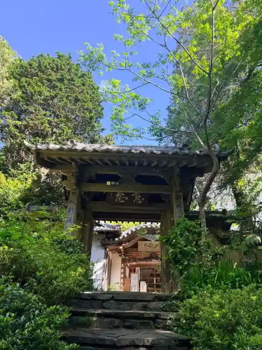 慈光寺の{uncategorized: "未分類", other: "その他", undefined: "問題あり", building: "その他建物", grave: "お墓", sacred_gate: "鳥居", guardian: "狛犬", statue: "像", buddha: "仏像", history: "歴史", nature: "自然", garden: "庭園", animal: "動物", pagoda: "塔", temizu: "手水舎", mountain_gate: "山門・神門", sanctuary: "本殿・本堂", subordinate: "末社・摂社", art: "芸術", scenery: "景色", jizo: "地蔵", ema: "絵馬", goshuin: "御朱印", omikuji: "おみくじ", items: "授与品その他", amulet: "お守り", goshuincho: "御朱印帳", eats: "食事", festival: "お祭り", votive_dance: "神楽", shichigosan: "七五三参", wedding: "結婚式", experience: "体験その他", initially: "初詣", around: "周辺", anti_infection: "感染症対策"}
