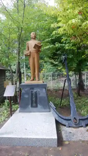 龍宮神社の像