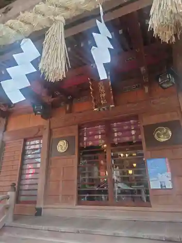 座間神社の本殿・本堂