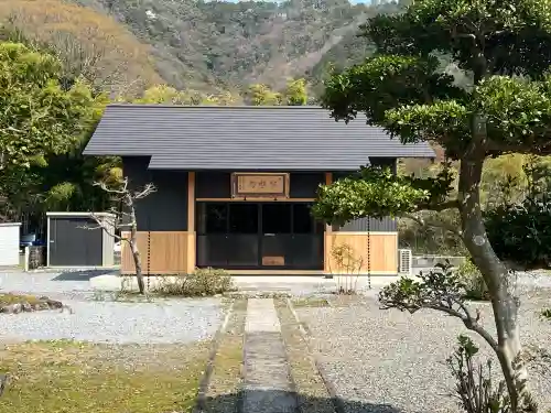 松林寺の{uncategorized: "未分類", other: "その他", undefined: "問題あり", building: "その他建物", grave: "お墓", sacred_gate: "鳥居", guardian: "狛犬", statue: "像", buddha: "仏像", history: "歴史", nature: "自然", garden: "庭園", animal: "動物", pagoda: "塔", temizu: "手水舎", mountain_gate: "山門・神門", sanctuary: "本殿・本堂", subordinate: "末社・摂社", art: "芸術", scenery: "景色", jizo: "地蔵", ema: "絵馬", goshuin: "御朱印", omikuji: "おみくじ", items: "授与品その他", amulet: "お守り", goshuincho: "御朱印帳", eats: "食事", festival: "お祭り", votive_dance: "神楽", shichigosan: "七五三参", wedding: "結婚式", experience: "体験その他", initially: "初詣", around: "周辺", anti_infection: "感染症対策"}