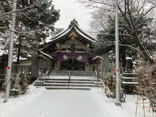 彌彦神社　(伊夜日子神社)の本殿・本堂