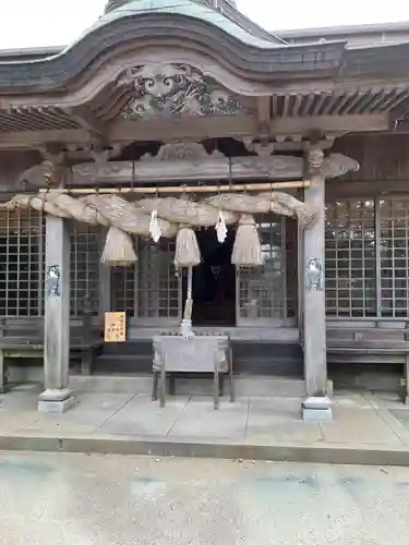 諏訪神社の本殿