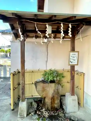 向ヶ丘八幡宮の手水舎