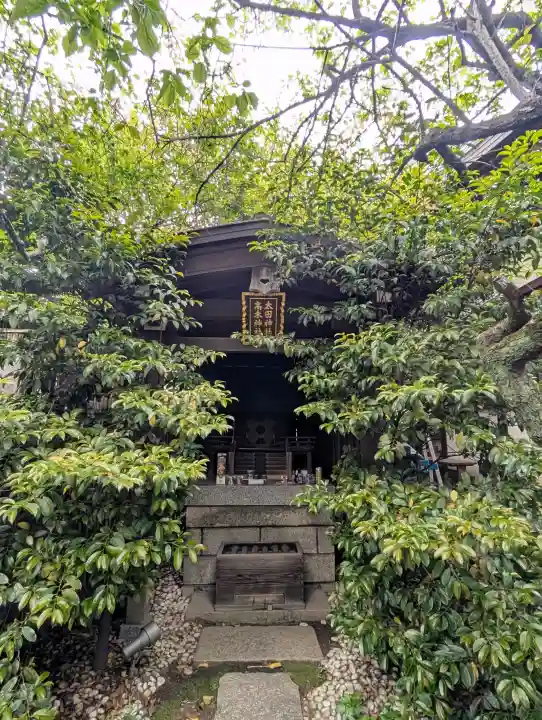 牛天神北野神社の{uncategorized: "未分類", other: "その他", undefined: "問題あり", building: "その他建物", grave: "お墓", sacred_gate: "鳥居", guardian: "狛犬", statue: "像", buddha: "仏像", history: "歴史", nature: "自然", garden: "庭園", animal: "動物", pagoda: "塔", temizu: "手水舎", mountain_gate: "山門・神門", sanctuary: "本殿・本堂", subordinate: "末社・摂社", art: "芸術", scenery: "景色", jizo: "地蔵", ema: "絵馬", goshuin: "御朱印", omikuji: "おみくじ", items: "授与品その他", amulet: "お守り", goshuincho: "御朱印帳", eats: "食事", festival: "お祭り", votive_dance: "神楽", shichigosan: "七五三参", wedding: "結婚式", experience: "体験その他", initially: "初詣", around: "周辺", anti_infection: "感染症対策"}