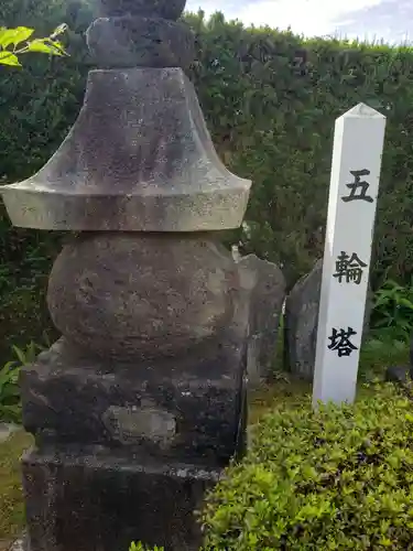 蓮華寺の塔