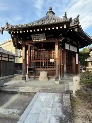 大善寺の{uncategorized: "未分類", other: "その他", undefined: "問題あり", building: "その他建物", grave: "お墓", sacred_gate: "鳥居", guardian: "狛犬", statue: "像", buddha: "仏像", history: "歴史", nature: "自然", garden: "庭園", animal: "動物", pagoda: "塔", temizu: "手水舎", mountain_gate: "山門・神門", sanctuary: "本殿・本堂", subordinate: "末社・摂社", art: "芸術", scenery: "景色", jizo: "地蔵", ema: "絵馬", goshuin: "御朱印", omikuji: "おみくじ", items: "授与品その他", amulet: "お守り", goshuincho: "御朱印帳", eats: "食事", festival: "お祭り", votive_dance: "神楽", shichigosan: "七五三参", wedding: "結婚式", experience: "体験その他", initially: "初詣", around: "周辺", anti_infection: "感染症対策"}