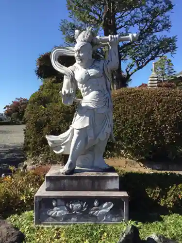 自音寺の像