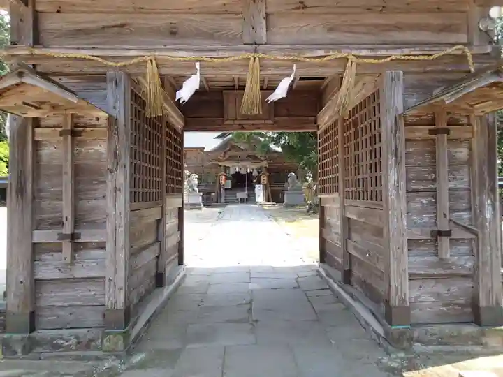 大神山神社本宮の山門・神門