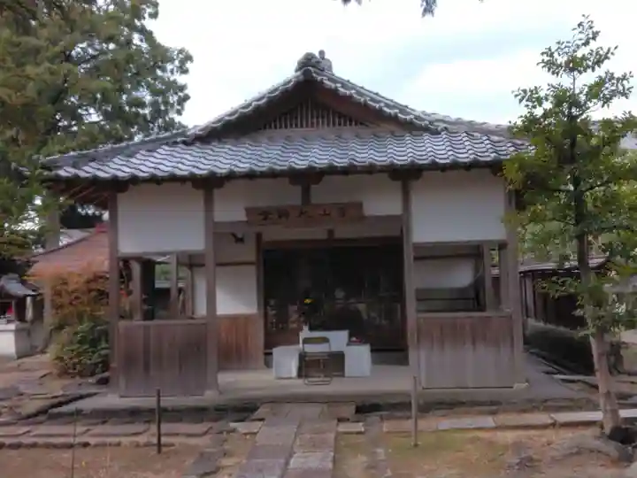 西大寺の末社・摂社