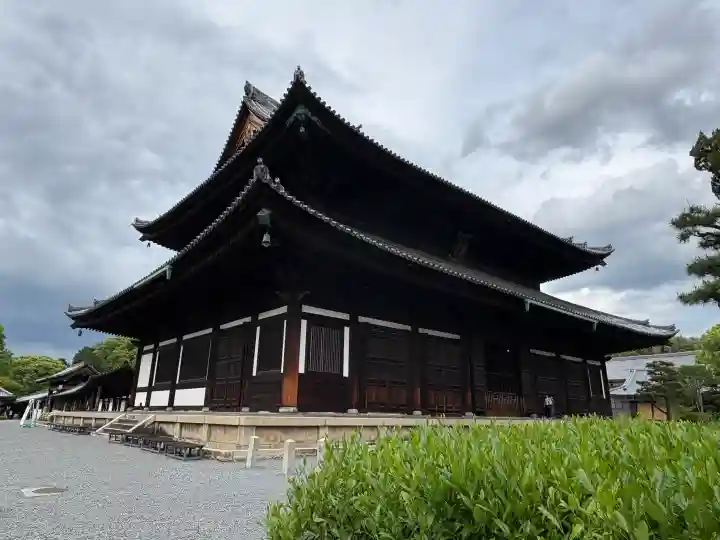 東福禅寺(東福寺)の{uncategorized: "未分類", other: "その他", undefined: "問題あり", building: "その他建物", grave: "お墓", sacred_gate: "鳥居", guardian: "狛犬", statue: "像", buddha: "仏像", history: "歴史", nature: "自然", garden: "庭園", animal: "動物", pagoda: "塔", temizu: "手水舎", mountain_gate: "山門・神門", sanctuary: "本殿・本堂", subordinate: "末社・摂社", art: "芸術", scenery: "景色", jizo: "地蔵", ema: "絵馬", goshuin: "御朱印", omikuji: "おみくじ", items: "授与品その他", amulet: "お守り", goshuincho: "御朱印帳", eats: "食事", festival: "お祭り", votive_dance: "神楽", shichigosan: "七五三参", wedding: "結婚式", experience: "体験その他", initially: "初詣", around: "周辺", anti_infection: "感染症対策"}