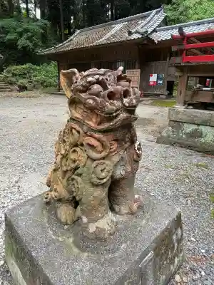 住吉神社の{uncategorized: "未分類", other: "その他", undefined: "問題あり", building: "その他建物", grave: "お墓", sacred_gate: "鳥居", guardian: "狛犬", statue: "像", buddha: "仏像", history: "歴史", nature: "自然", garden: "庭園", animal: "動物", pagoda: "塔", temizu: "手水舎", mountain_gate: "山門・神門", sanctuary: "本殿・本堂", subordinate: "末社・摂社", art: "芸術", scenery: "景色", jizo: "地蔵", ema: "絵馬", goshuin: "御朱印", omikuji: "おみくじ", items: "授与品その他", amulet: "お守り", goshuincho: "御朱印帳", eats: "食事", festival: "お祭り", votive_dance: "神楽", shichigosan: "七五三参", wedding: "結婚式", experience: "体験その他", initially: "初詣", around: "周辺", anti_infection: "感染症対策"}