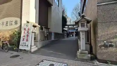 日本橋日枝神社の{uncategorized: "未分類", other: "その他", undefined: "問題あり", building: "その他建物", grave: "お墓", sacred_gate: "鳥居", guardian: "狛犬", statue: "像", buddha: "仏像", history: "歴史", nature: "自然", garden: "庭園", animal: "動物", pagoda: "塔", temizu: "手水舎", mountain_gate: "山門・神門", sanctuary: "本殿・本堂", subordinate: "末社・摂社", art: "芸術", scenery: "景色", jizo: "地蔵", ema: "絵馬", goshuin: "御朱印", omikuji: "おみくじ", items: "授与品その他", amulet: "お守り", goshuincho: "御朱印帳", eats: "食事", festival: "お祭り", votive_dance: "神楽", shichigosan: "七五三参", wedding: "結婚式", experience: "体験その他", initially: "初詣", around: "周辺", anti_infection: "感染症対策"}