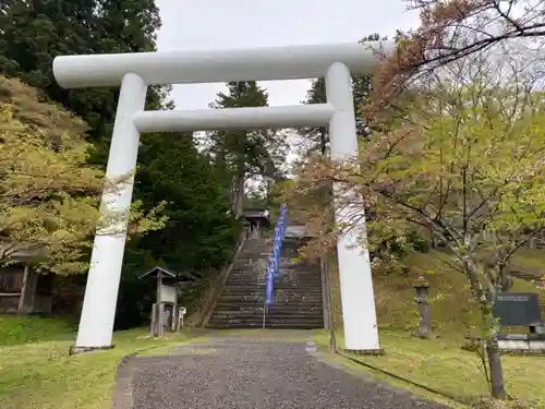 土津神社｜こどもと出世の神さまの鳥居