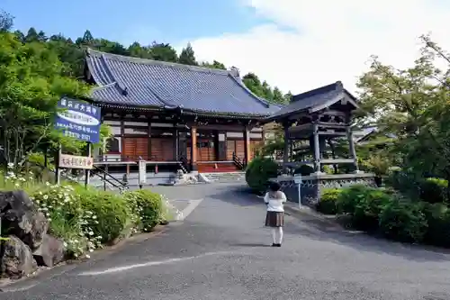 大満寺の本殿・本堂