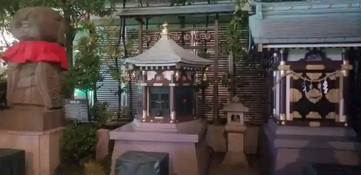 三囲神社銀座摂社のその他建物