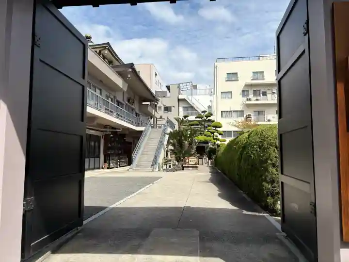 龍淵寺(龍渕寺)の{uncategorized: "未分類", other: "その他", undefined: "問題あり", building: "その他建物", grave: "お墓", sacred_gate: "鳥居", guardian: "狛犬", statue: "像", buddha: "仏像", history: "歴史", nature: "自然", garden: "庭園", animal: "動物", pagoda: "塔", temizu: "手水舎", mountain_gate: "山門・神門", sanctuary: "本殿・本堂", subordinate: "末社・摂社", art: "芸術", scenery: "景色", jizo: "地蔵", ema: "絵馬", goshuin: "御朱印", omikuji: "おみくじ", items: "授与品その他", amulet: "お守り", goshuincho: "御朱印帳", eats: "食事", festival: "お祭り", votive_dance: "神楽", shichigosan: "七五三参", wedding: "結婚式", experience: "体験その他", initially: "初詣", around: "周辺", anti_infection: "感染症対策"}