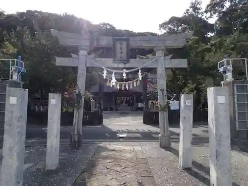 鳴無神社の鳥居