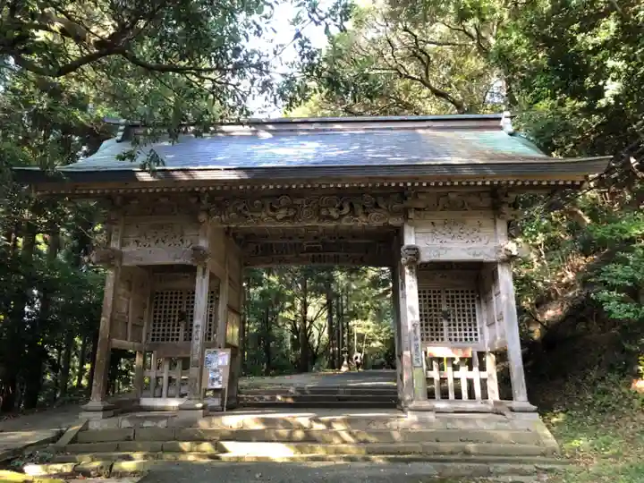 倭文神社の山門・神門