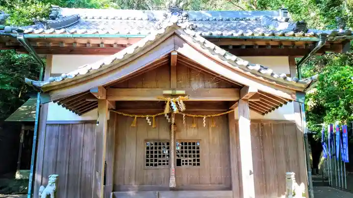 須男神社の本殿・本堂