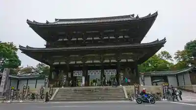 仁和寺の山門・神門