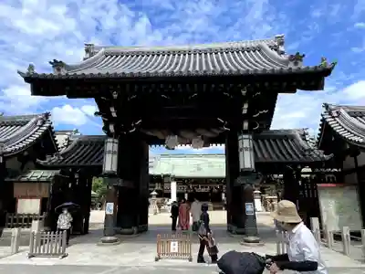 大阪天満宮の山門・神門