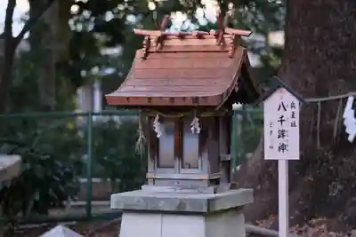 泉穴師神社の末社・摂社