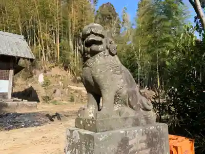 天照大神社の狛犬