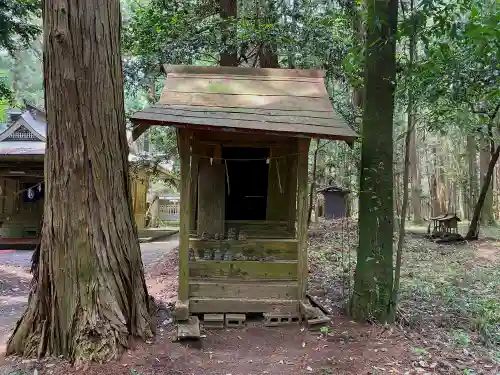 青山神社の末社