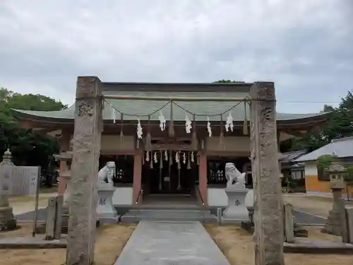 泊神社の鳥居