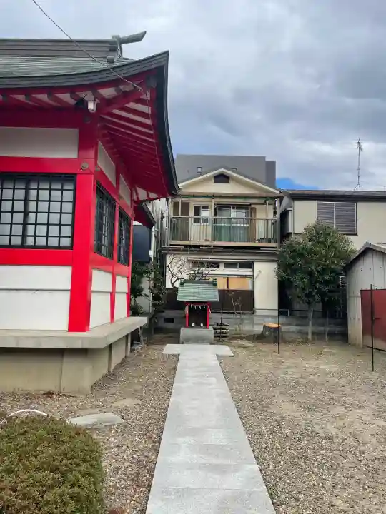 舟渡氷川神社の{uncategorized: "未分類", other: "その他", undefined: "問題あり", building: "その他建物", grave: "お墓", sacred_gate: "鳥居", guardian: "狛犬", statue: "像", buddha: "仏像", history: "歴史", nature: "自然", garden: "庭園", animal: "動物", pagoda: "塔", temizu: "手水舎", mountain_gate: "山門・神門", sanctuary: "本殿・本堂", subordinate: "末社・摂社", art: "芸術", scenery: "景色", jizo: "地蔵", ema: "絵馬", goshuin: "御朱印", omikuji: "おみくじ", items: "授与品その他", amulet: "お守り", goshuincho: "御朱印帳", eats: "食事", festival: "お祭り", votive_dance: "神楽", shichigosan: "七五三参", wedding: "結婚式", experience: "体験その他", initially: "初詣", around: "周辺", anti_infection: "感染症対策"}