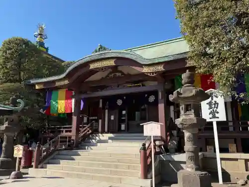 川崎大師（平間寺）の{uncategorized: "未分類", other: "その他", undefined: "問題あり", building: "その他建物", grave: "お墓", sacred_gate: "鳥居", guardian: "狛犬", statue: "像", buddha: "仏像", history: "歴史", nature: "自然", garden: "庭園", animal: "動物", pagoda: "塔", temizu: "手水舎", mountain_gate: "山門・神門", sanctuary: "本殿・本堂", subordinate: "末社・摂社", art: "芸術", scenery: "景色", jizo: "地蔵", ema: "絵馬", goshuin: "御朱印", omikuji: "おみくじ", items: "授与品その他", amulet: "お守り", goshuincho: "御朱印帳", eats: "食事", festival: "お祭り", votive_dance: "神楽", shichigosan: "七五三参", wedding: "結婚式", experience: "体験その他", initially: "初詣", around: "周辺", anti_infection: "感染症対策"}