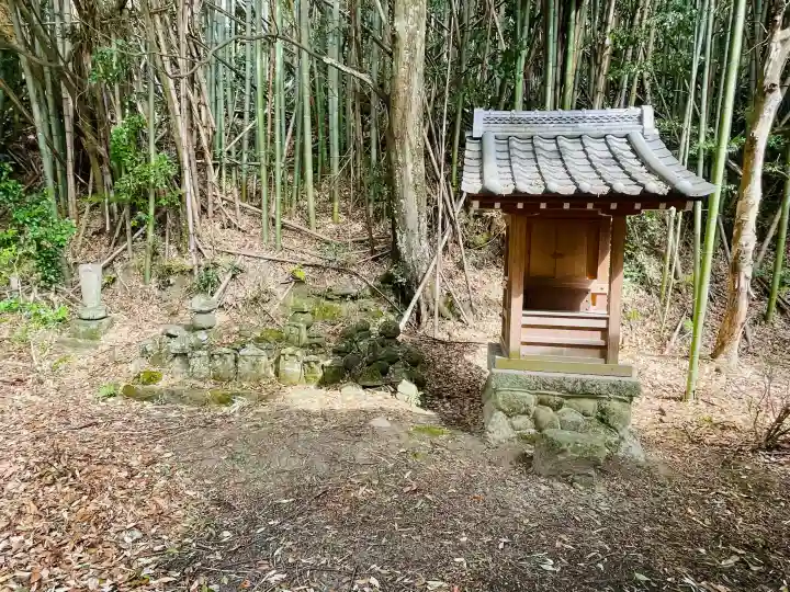 福照寺の{uncategorized: "未分類", other: "その他", undefined: "問題あり", building: "その他建物", grave: "お墓", sacred_gate: "鳥居", guardian: "狛犬", statue: "像", buddha: "仏像", history: "歴史", nature: "自然", garden: "庭園", animal: "動物", pagoda: "塔", temizu: "手水舎", mountain_gate: "山門・神門", sanctuary: "本殿・本堂", subordinate: "末社・摂社", art: "芸術", scenery: "景色", jizo: "地蔵", ema: "絵馬", goshuin: "御朱印", omikuji: "おみくじ", items: "授与品その他", amulet: "お守り", goshuincho: "御朱印帳", eats: "食事", festival: "お祭り", votive_dance: "神楽", shichigosan: "七五三参", wedding: "結婚式", experience: "体験その他", initially: "初詣", around: "周辺", anti_infection: "感染症対策"}