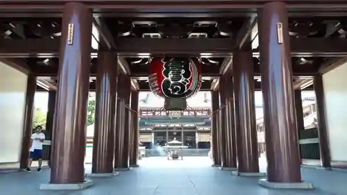 川崎大師（平間寺）の山門